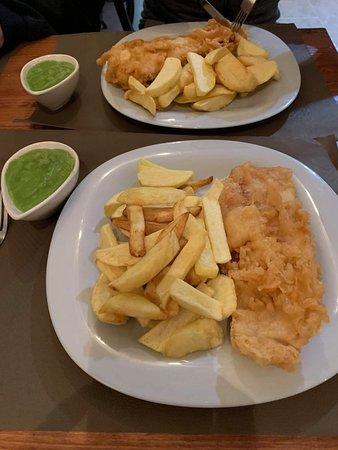 Four Candles Family Pub